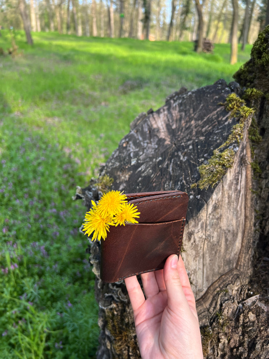 Handmade Leather Wallet , Minimalist Wallet Crafted with Care